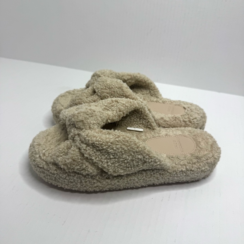ABERCROMBIE &‎ FITCH Women's Sherpa Shearling Mules Slippers